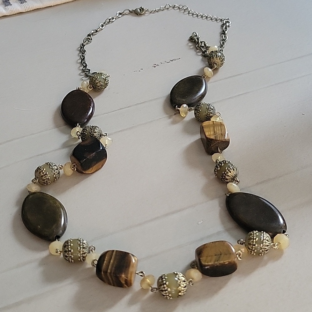 Elegant Avon Vintage Brown, green and Gold Beaded statement Necklace
